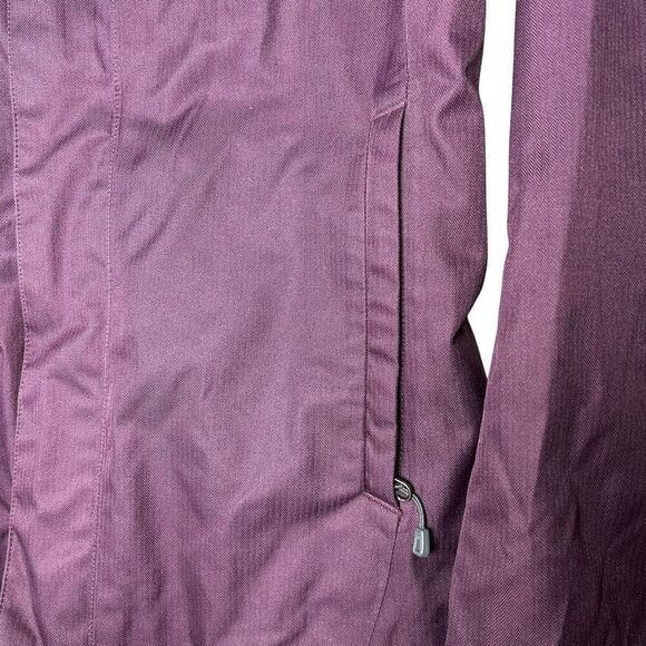Patagonia Women's Purple Ski Jacket with Pink Highlights - Picture 6 of 13